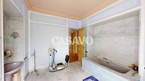 Vente Maison 15 pièces de 650m² - 94120 Fontenay-sous-Bois