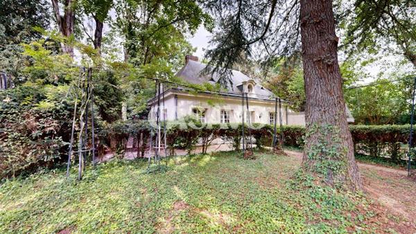 Vente Maison 15 pièces de 650m² - 94120 Fontenay-sous-Bois
