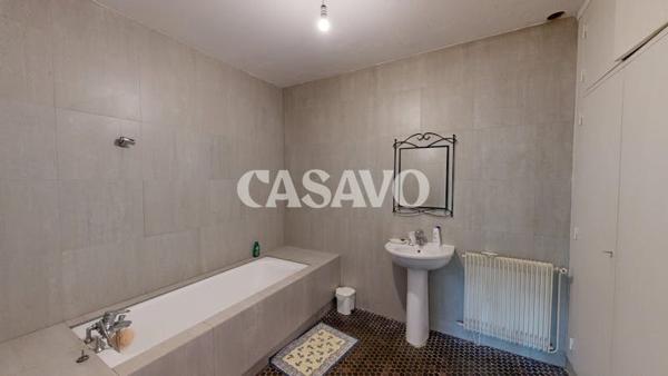 Vente Maison 15 pièces de 650m² - 94120 Fontenay-sous-Bois
