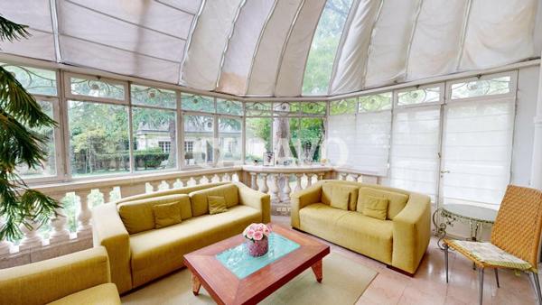Vente Maison 15 pièces de 650m² - 94120 Fontenay-sous-Bois