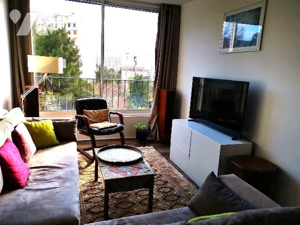 Appartement T4 Valmante haut traversant de 83 m² loi carrez et 95 m² de surface habitable, vue mer