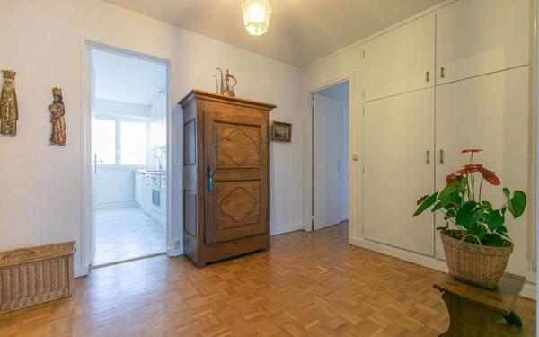 Appartement à vendre    3 pièces • 89,51 m2 Paris 8