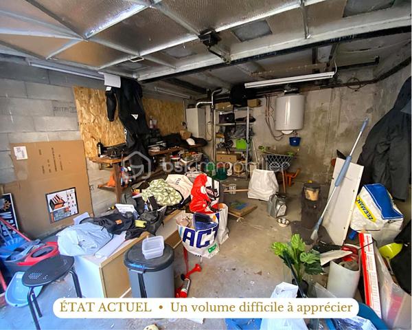 À proximité du centre-ville de Millau et de ses commodités, découvrez cet appartement T3 de 63,63 m² Carrez, situé au 1er étage d’une petite copropriété.

L’appartement propose une distribution simple et fonctionnelle, avec une agréable pièce de vie réunissant séjour et cuisine ouverte aménagée, deux chambres, une salle d’eau avec WC ainsi qu’un espace buanderie.

Un appartement facile à vivre au quotidien, auquel viennent surtout s’ajouter deux belles annexes particulièrement appréciables en ville : un garage privatif de 18,37 m² et une cave en sous-sol de 17m², idéale pour disposer d’un véritable espace de stockage supplémentaire.

Le logement est équipé de menuiseries double vitrage, d’un chauffage individuel au gaz et bénéficie d’un classement énergétique D.

Les + du bien

🚗 Garage privatif de 18,37 m²
📦 Grande cave de 17 m²
🏠 Appartement T3 de 63,63 m² Carrez
🛏️ 1 chambres avec placard intégré
🛏️ 1 chambres avec espace buanderie
🍽️ Cuisine ouverte et aménagée
🪟 Double vitrage
🔥 Chauffage individuel au gaz
🌱 DPE D
🏢 Petite copropriété
📍 Proximité du centre-ville et des commodités

Que ce soit pour y installer votre résidence principale ou pour un projet d’investissement locatif, ce T3 offre une configuration pratique, complétée par des espaces annexes qui constituent un véritable plus en cœur de ville.

Envie de le découvrir ? Contactez-moi pour organiser une visite.

🎥 Une vidéo de présentation du bien pourra également vous être transmise avant d'organiser une visite.

Laetitia Criado – BSK Immobilier