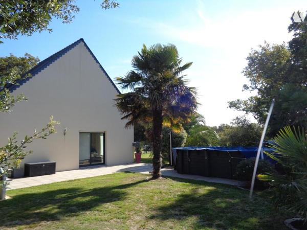 CONTEMPORAINE DE 2006 LUMINEUSE DE 154 M² EN TRES BON ETAT DANS QUARTIER CALME