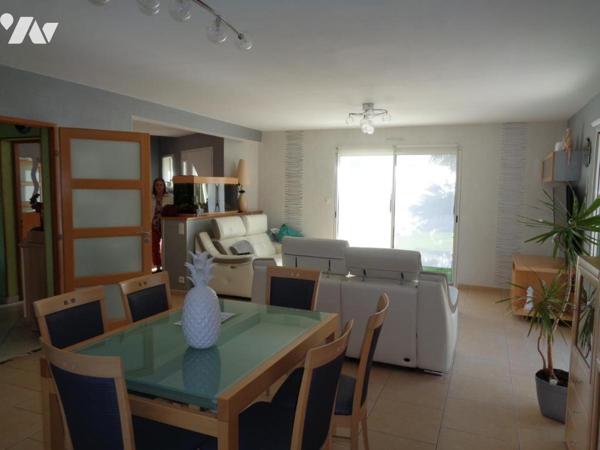 CONTEMPORAINE DE 2006 LUMINEUSE DE 154 M² EN TRES BON ETAT DANS QUARTIER CALME