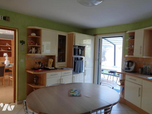 CONTEMPORAINE DE 2006 LUMINEUSE DE 154 M² EN TRES BON ETAT DANS QUARTIER CALME