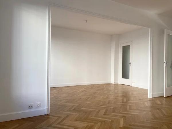 APPARTEMENT T3 A LOUER - LYON 6EME ARRONDISSEMENT l'Helvetie 90.25 m 2 1 730 € charges comprises par mois