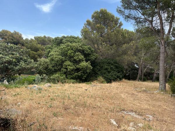 Maison  individuelle  sur Istres  sud   les T5 103 m2 + jardin 100M2 + Garage fermé