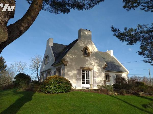 PLESCOP en campagne belle maison traditionnelle Néo Bretonne sur un terrain de 2560m²