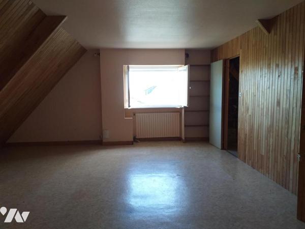 PLESCOP en campagne belle maison traditionnelle Néo Bretonne sur un terrain de 2560m²