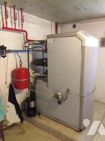 PLESCOP en campagne belle maison traditionnelle Néo Bretonne sur un terrain de 2560m²