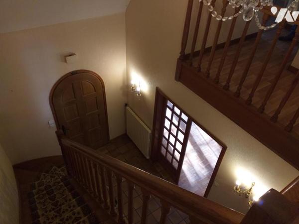 PLESCOP en campagne belle maison traditionnelle Néo Bretonne sur un terrain de 2560m²