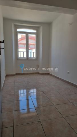 Appartement
                                                                                                                                                                                                                                                                                                                        4 pièce(s)                                                                                                                                                                                                          2 chambre(s)                                                                                                                                                                                                          60  m²