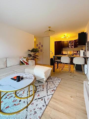 Résidence sécurisée avec piscine