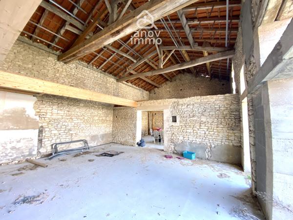 Maison
                                                                                                                                                                                                                                                                                                                        5 pièce(s)                                                                                                                                                                                                          3 chambre(s)                                                                                                                                                                                                          178  m²