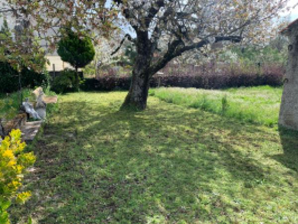 Maison T3 de 70m² avec garage sur un terrain de 900m²