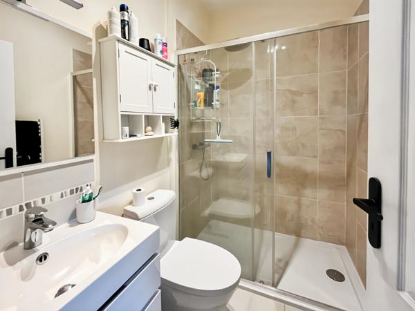 Jolie Maison de plain pied avec piscine proche centre Prayssac