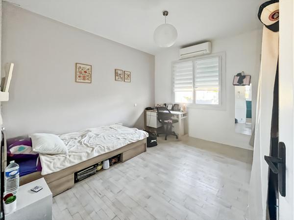 Jolie Maison de plain pied avec piscine proche centre Prayssac