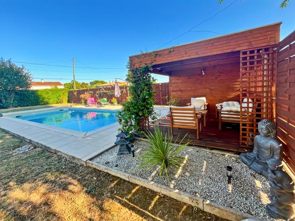 Jolie Maison de plain pied avec piscine proche centre Prayssac