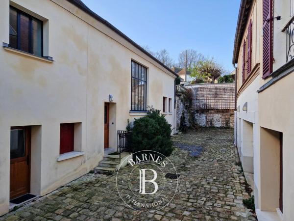 Écouen, Immeuble  672 m² à vendre