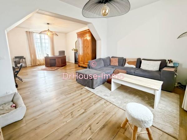 Bien immobilier à vendre 8 pièces de 218 m²