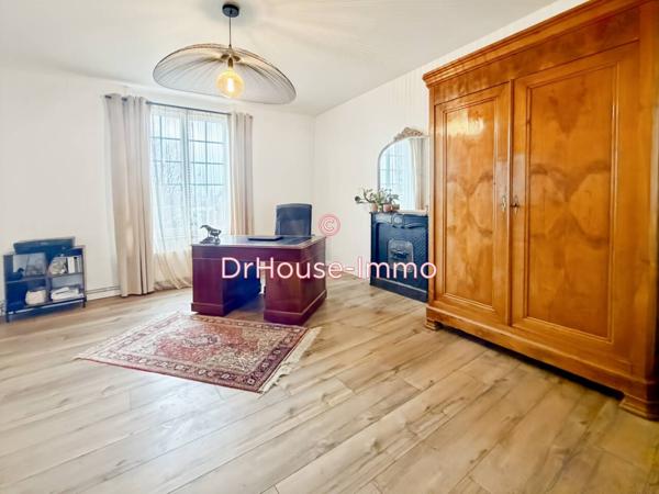 Bien immobilier à vendre 8 pièces de 218 m²