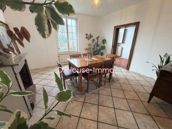 Bien immobilier à vendre 8 pièces de 218 m²