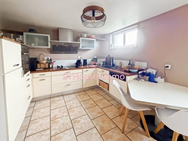 Bien immobilier à vendre 8 pièces de 218 m²