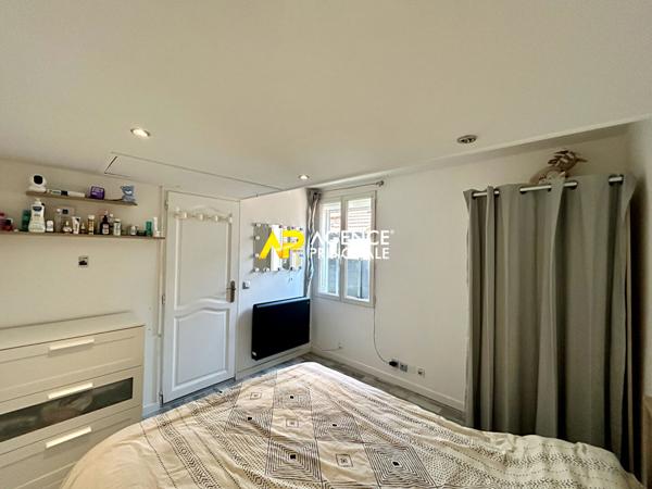 Bezons - Maison de ville divisée en 2 appartements €299 000 ** - Référence 4420