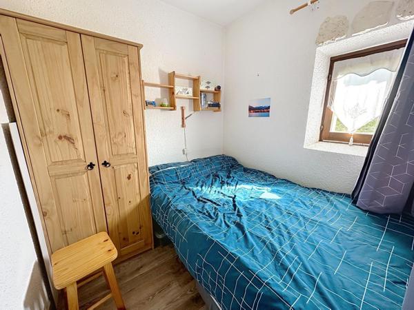 A 300 mètres, des pistes et des commerces