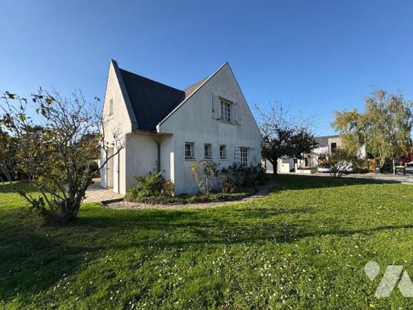 Exclusivité - PACE - Dans un environnement prisé, centre-bourg, à proximité immédiate des comme...