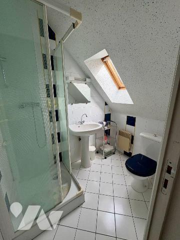 Exclusivité - PACE - Dans un environnement prisé, centre-bourg, à proximité immédiate des comme...