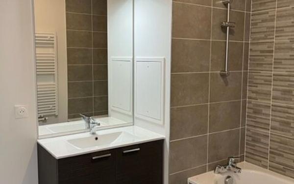 Appartement à louer    3 pièces •  Le Blanc-Mesnil