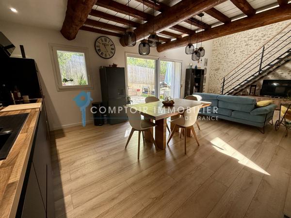 Maison de village
                                                                                                                                                                                                                                                                                                                        4 pièce(s)                                                                                                                                                                                                          3 chambre(s)                                                                                                                                                                                                          97  m²