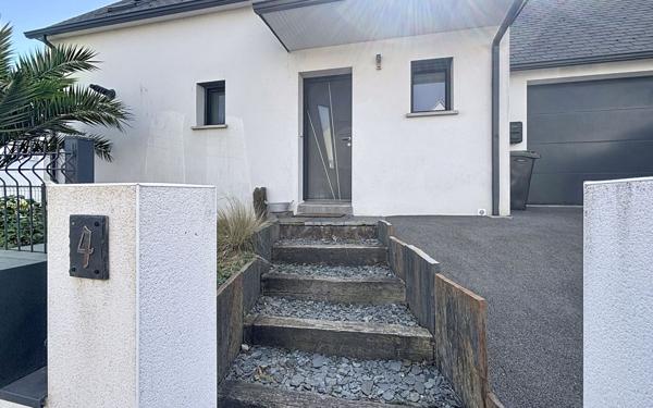 Maison à louer    4 pièces • 120 m2 Brech