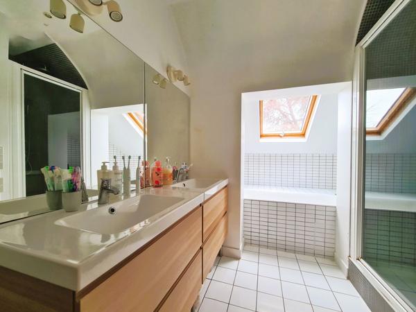 Vente Maison251 m² - 6 Pièces - LE VESINET (78110)