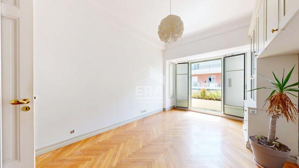 NICE - GAMBETTA / CARRÉ D'OR : MAGNIFIQUE 3/4 PIÈCES UN BEL IMMEUBLE BOURGEOIS AVEC VUE DÉGAGÉE