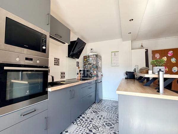 Sèvres - 3 pièces en semi-dernier étage, séjour 37 m², box - Immeuble isolé par l'extérieur