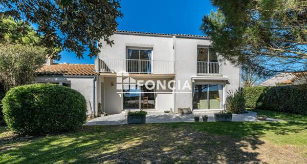 À vendre Maison 9 pièces 278 m² - Angoulins 17690