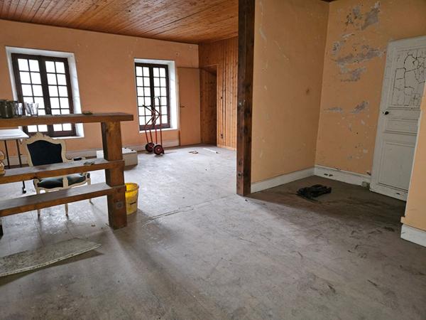 Maison - 20 pièces - 570 m²