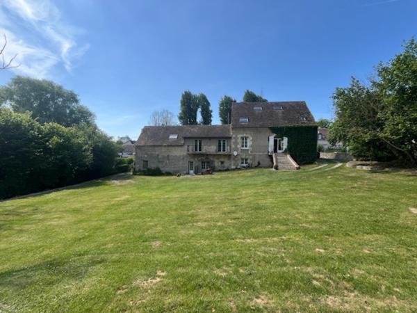 Gisors (27140) Maison de Charme 7 pièces de 220 m²