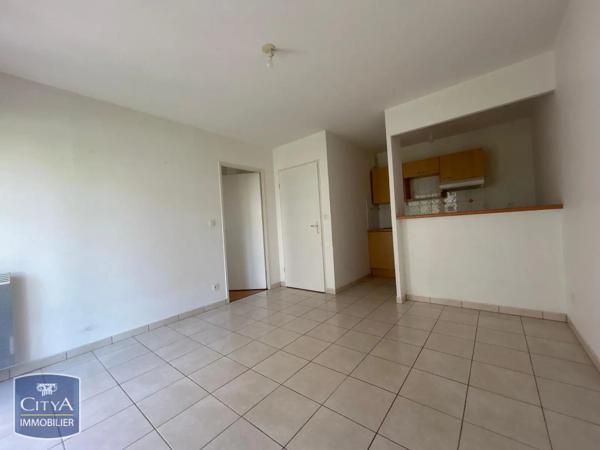 Appartement à louer 2 pièces 35.92m² Alençon (61000)