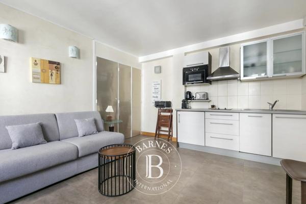 Paris 8ème, Appartement  33 m² à vendre