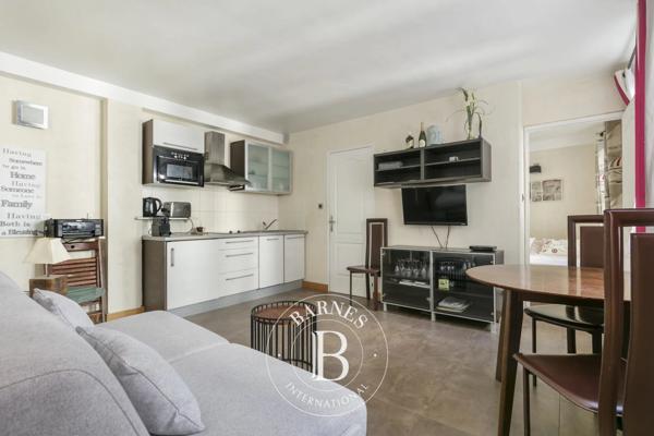 Paris 8ème, Appartement  33 m² à vendre