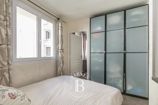 Paris 8ème, Appartement  33 m² à vendre