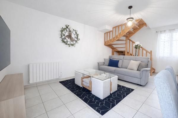 Maison à vendre 3 pièces LUYNES (37)