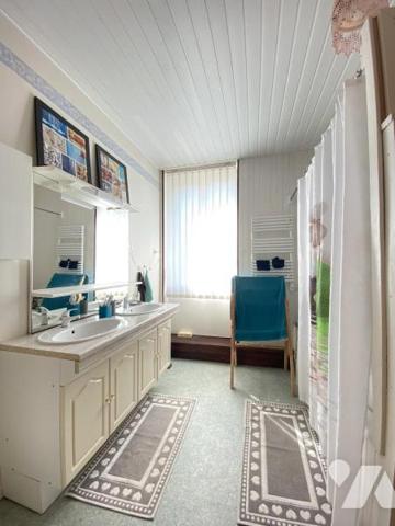 Ensemble immobilier près de la mer