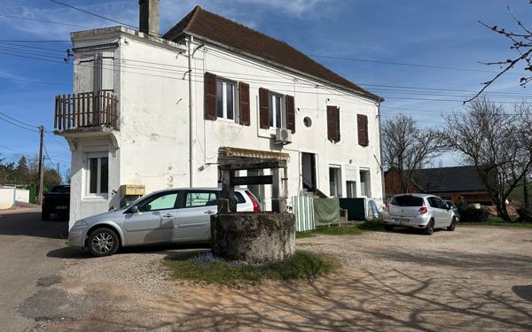 Immeuble à vendre    12 pièces •  Le Breuil