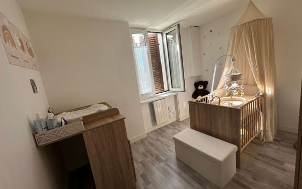 Immeuble à vendre    12 pièces •  Le Breuil