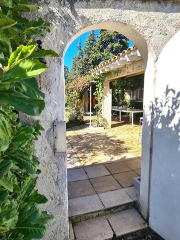 Maison 3 chambres - dépendance - piscine - pool house - 2 garages